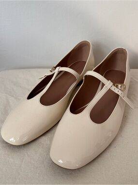 Cream Mary Jane Ballet Flat